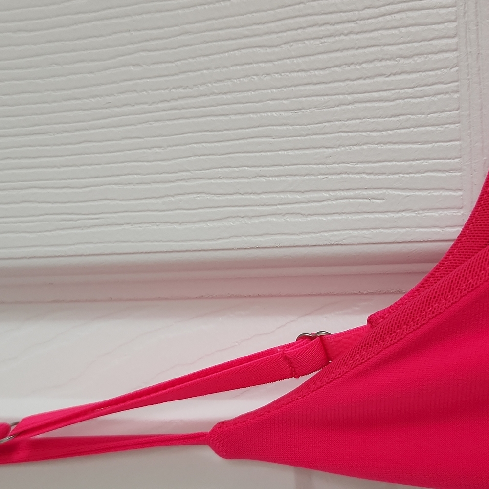 Hot pink dress - Picture 3 of 4